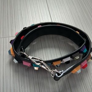Multicolor strap in excellent condition
